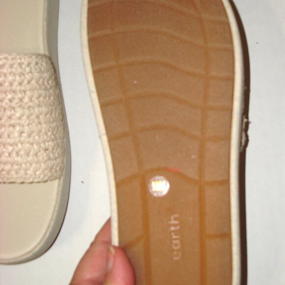 New Womens 10 M Sandals Shoes NIB Sachan 2 Ivory Tan NWT Slip On Comfort - Picture 3 of 7